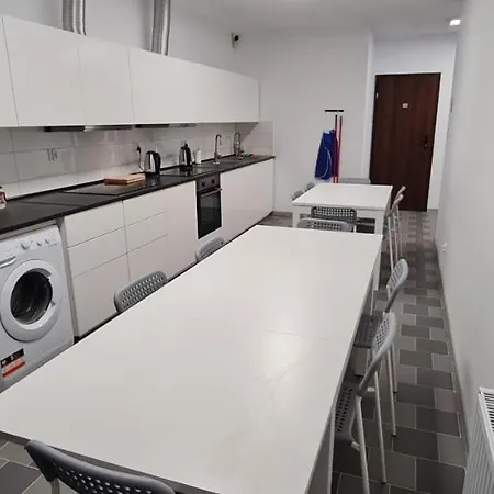 ホームステイ Pracownicze *