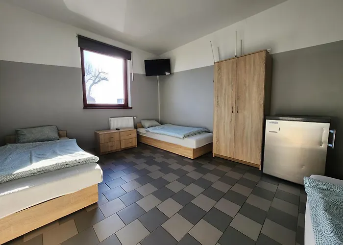 ホームステイ Pracownicze